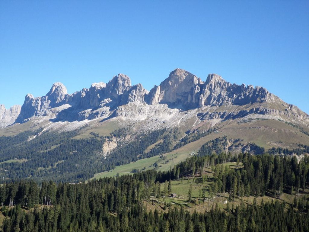 Catinaccio / Rosengarten visto dalla base del Latemar