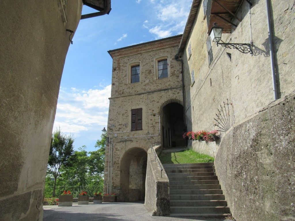 nel borgo di Sale San Giovanni