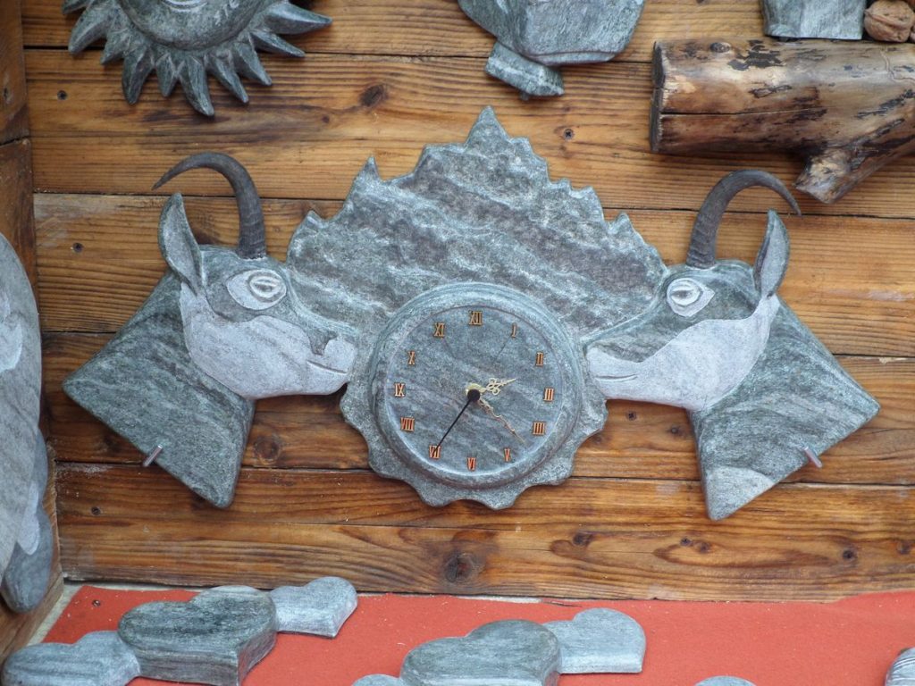orologio in pietra