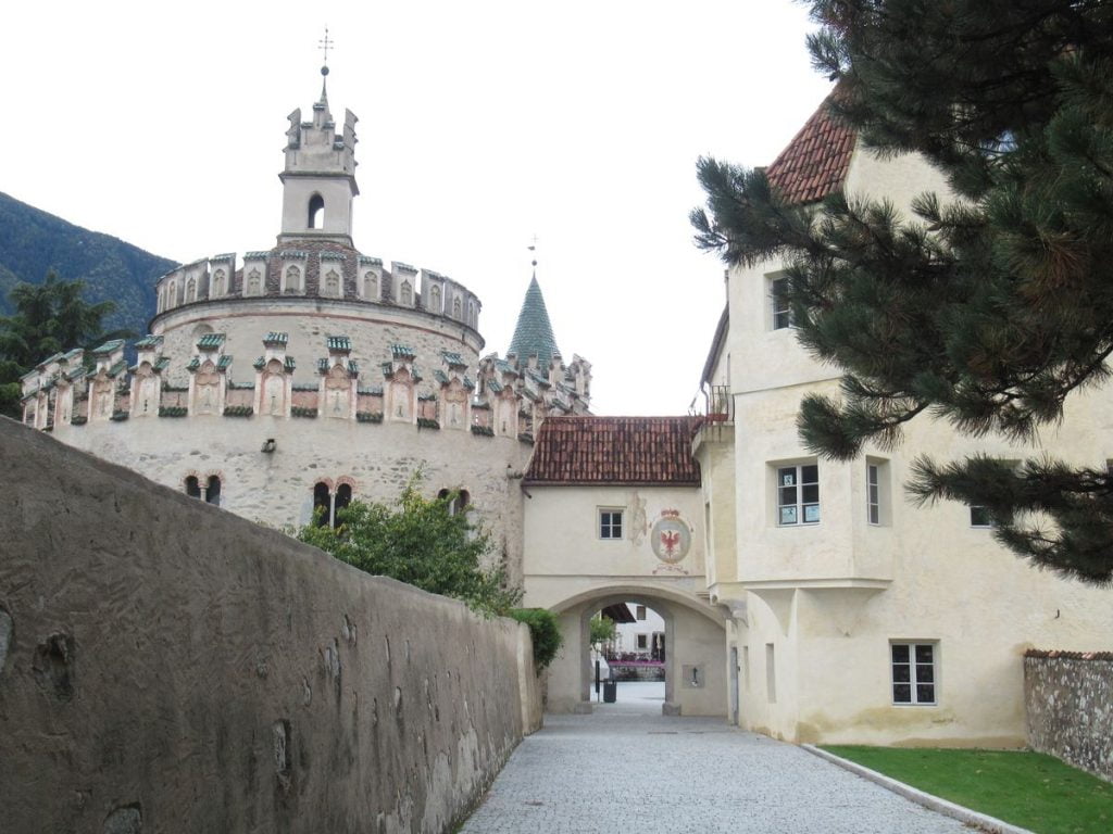 ingresso dell'abbazia di Novacella
