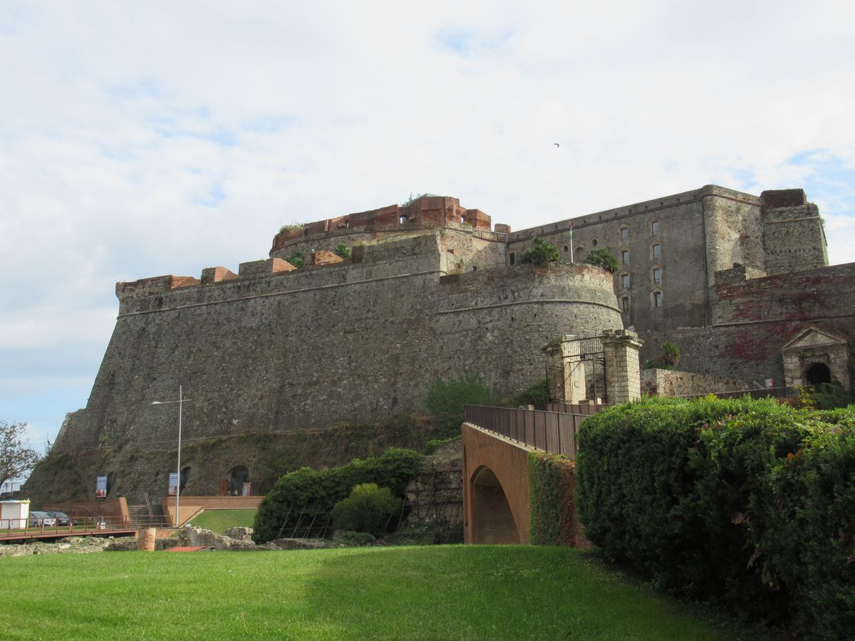 una delle tappe del geocaching a Savona è la fortezza del Priamar