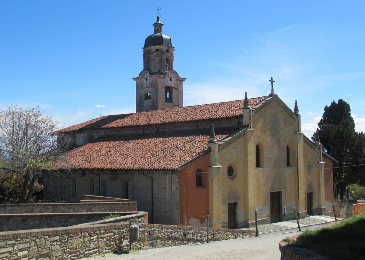 cosa vedere a Costigliole Saluzzo: la chiesa parrocchiale di Santa Maria Maddalena