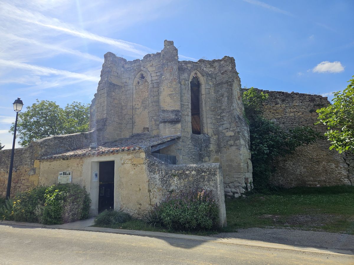 vestigia dell'abbazia di Notre-Dame des Anges a Les Cassés