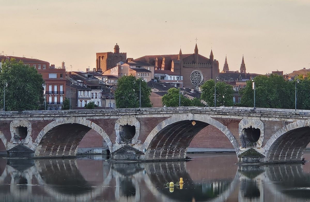 Pont Neuf e chiesa di Notre-Dame de la Dalbade a Tolosa