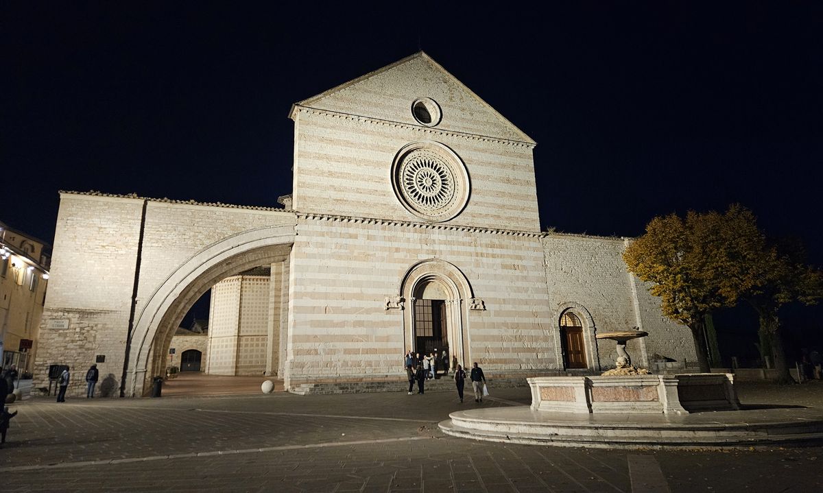 Basilica di Santa Chiara ad Assisi